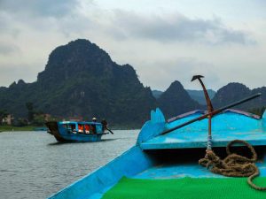 Balade sur la rivière dans le parc national du Phong Nha Ke bang au Vietnam