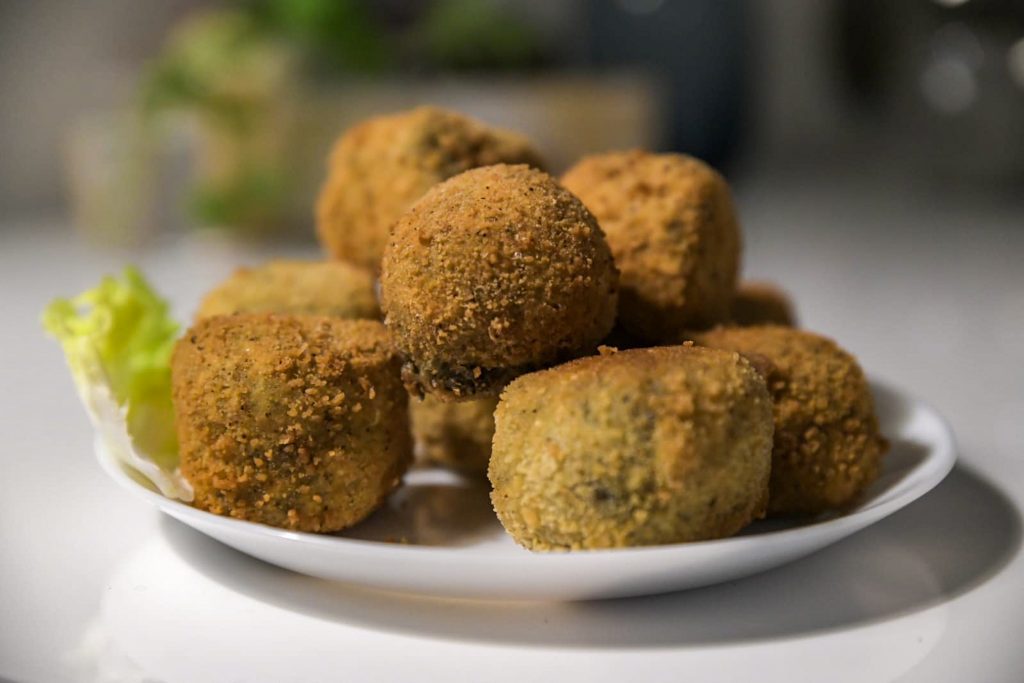 Croquettes de champignons au pesto et au cantal