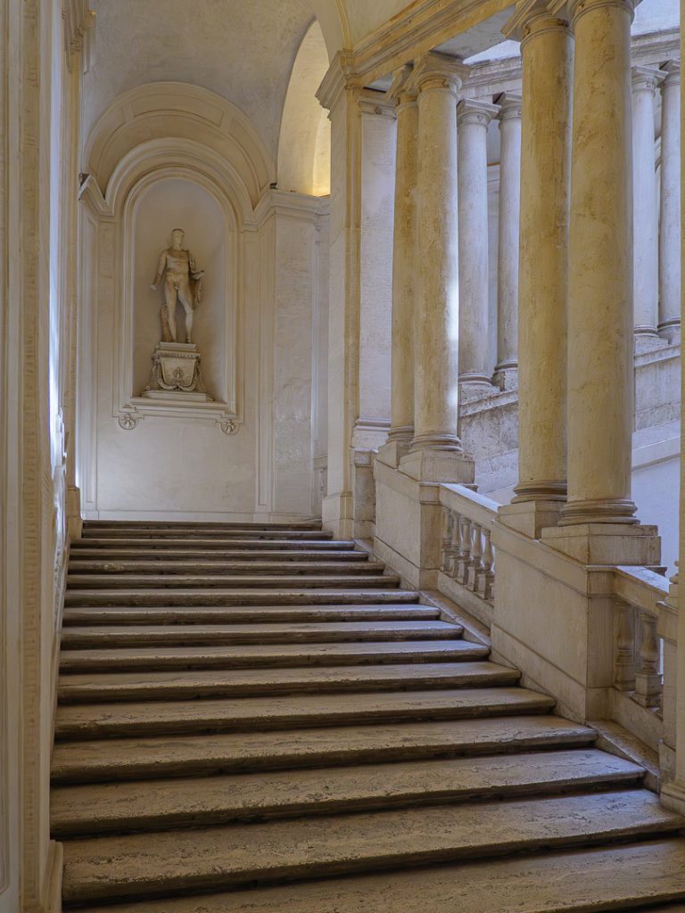 Visite du palais Barberini à Rome, Italie