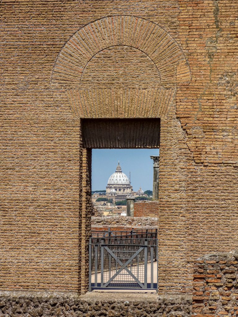 Colisée, Forum latin et Mont Palatin à Rome, Italie